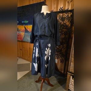 XL Garment Navy With White Flowers